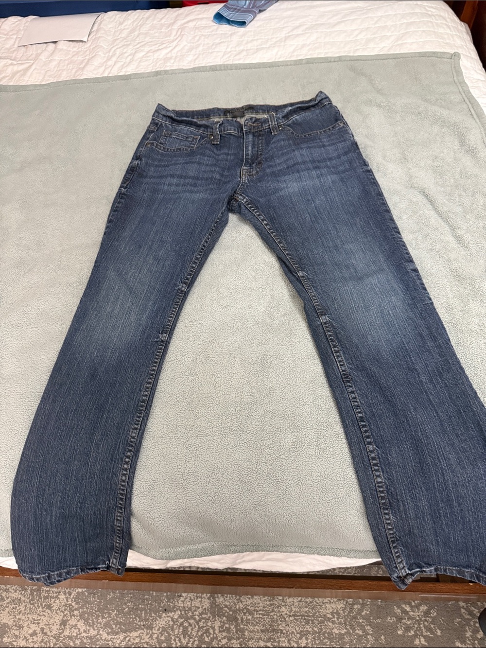Straight Leg Women's Jeans in Medium Blue Denim